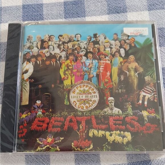 Sgt. Pepper Lonely Hearts Club Band by The Beatles CD. NIP SEALED - Picture 1 of 3